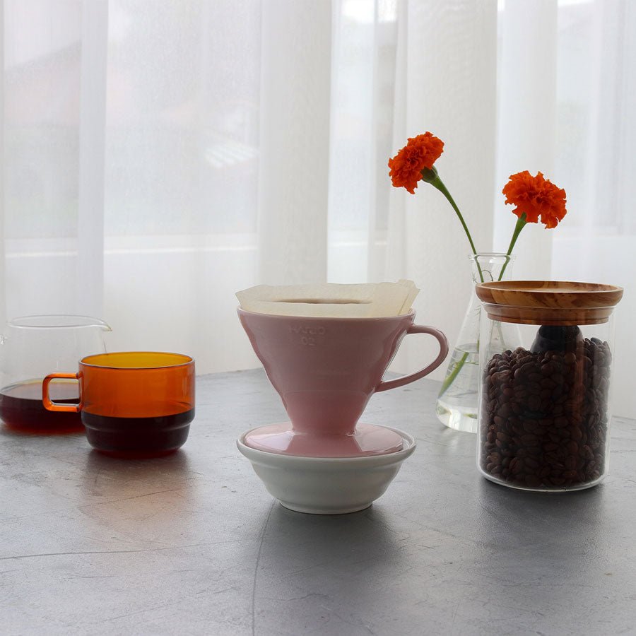 Hario Colour Edition V60-02 Keramik-Dripper (mit 40 Filtern)
