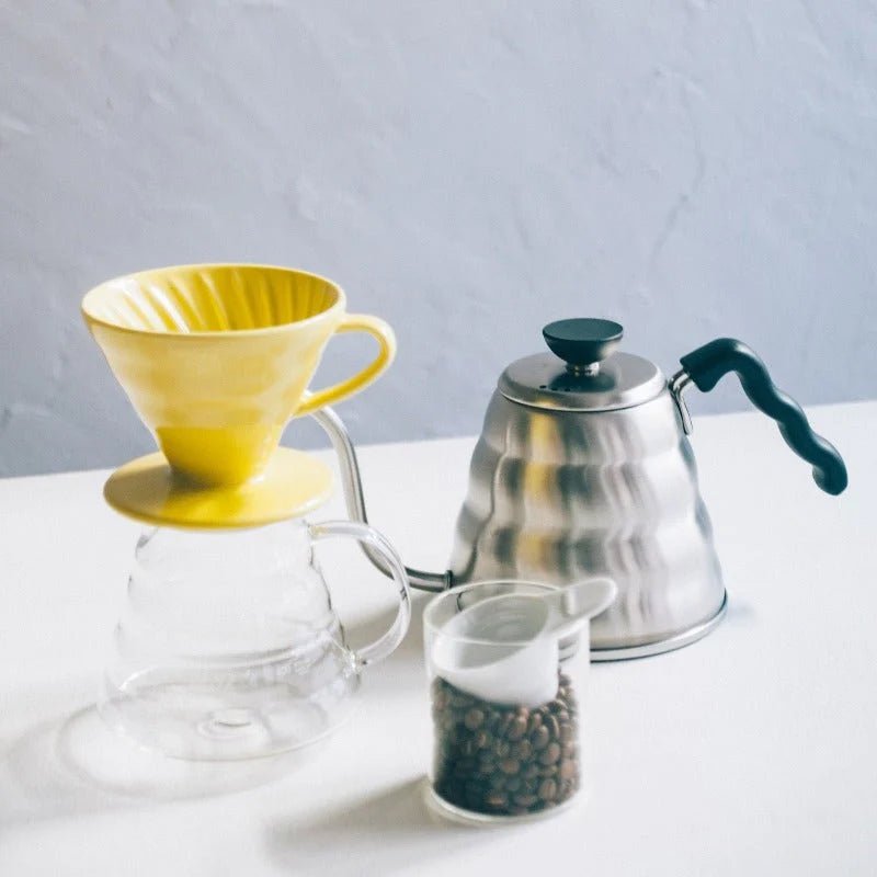 Hario Colour Edition V60-02 Keramik-Dripper (mit 40 Filtern)