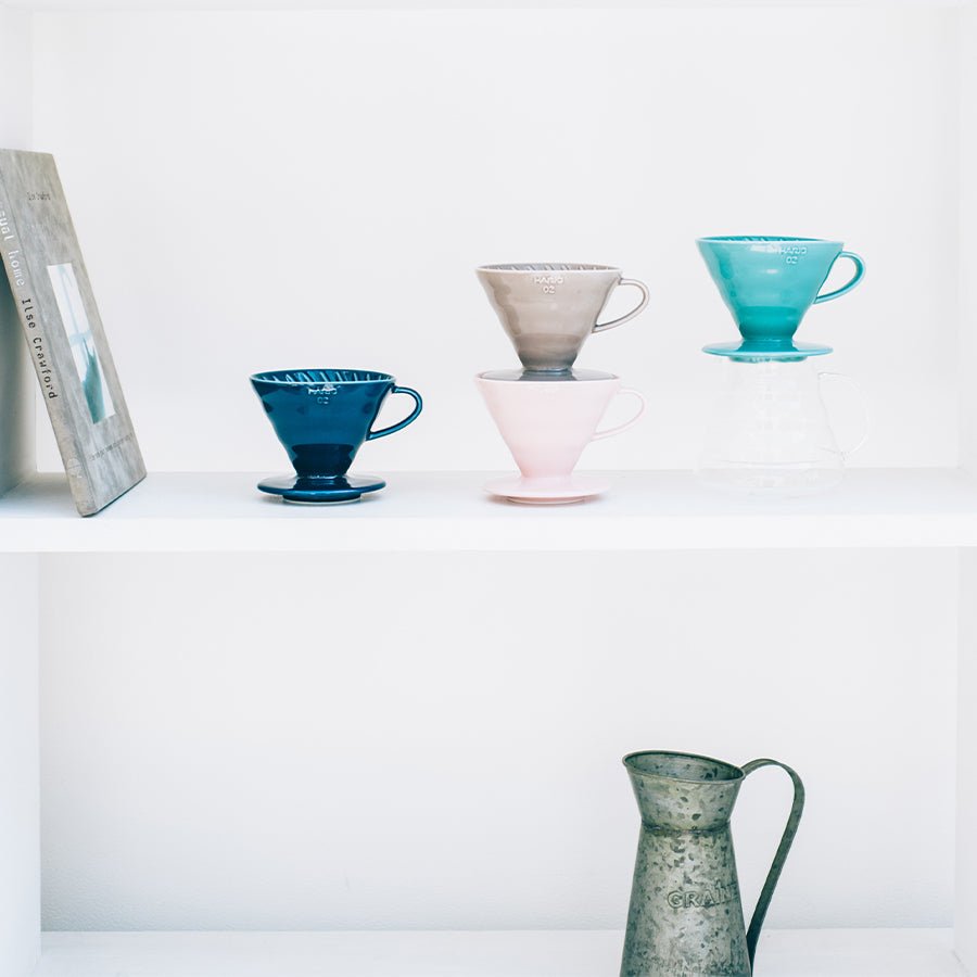 Hario Colour Edition V60-02 Keramik-Dripper (mit 40 Filtern)