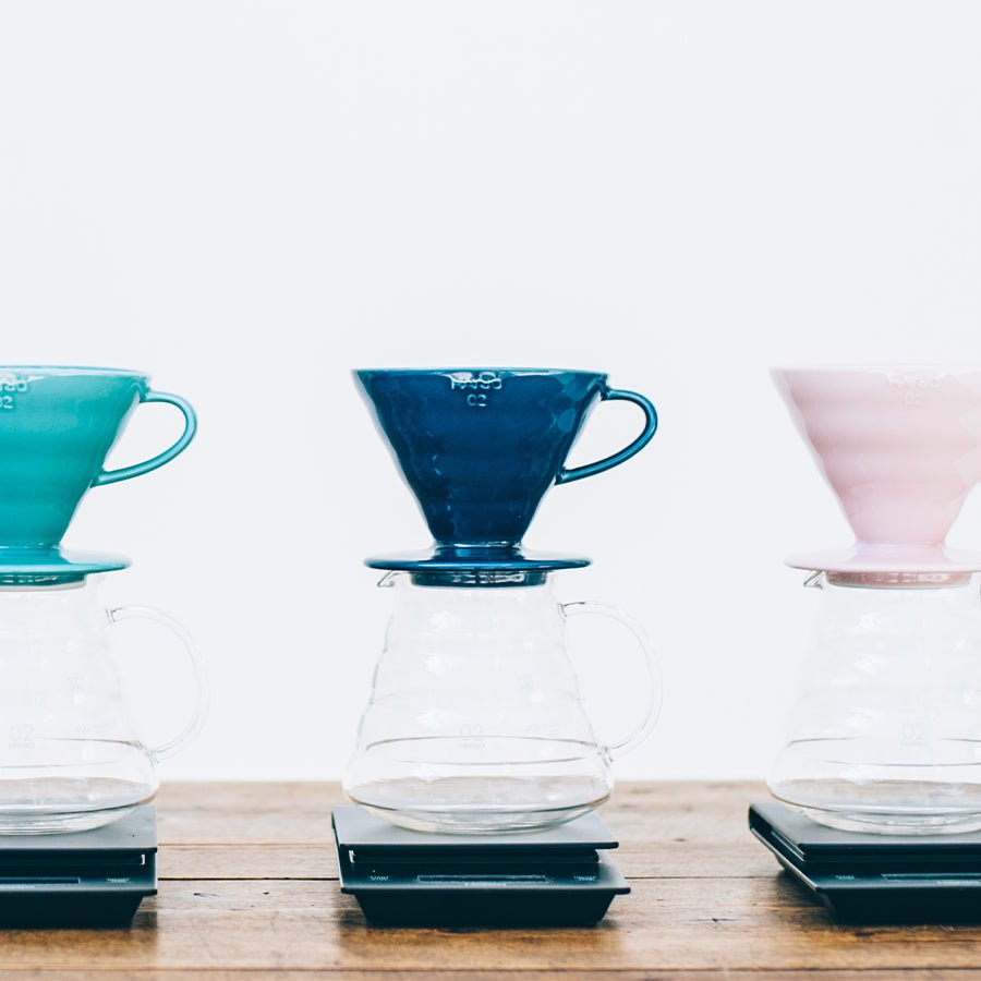 Hario Colour Edition V60-02 Keramik-Dripper (mit 40 Filtern)