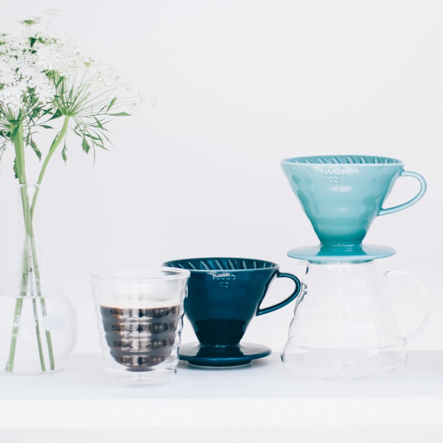 Hario Colour Edition V60-02 Keramik-Dripper (mit 40 Filtern)