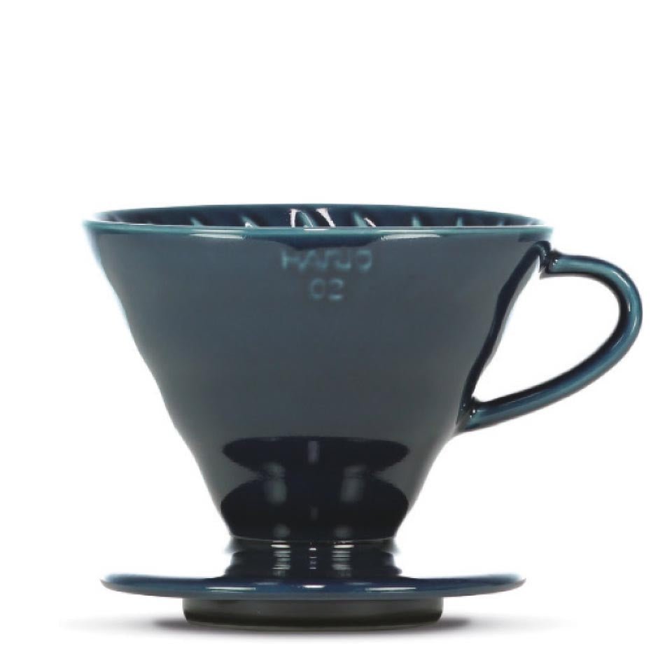 Hario Colour Edition V60-02 Keramik-Dripper (mit 40 Filtern)