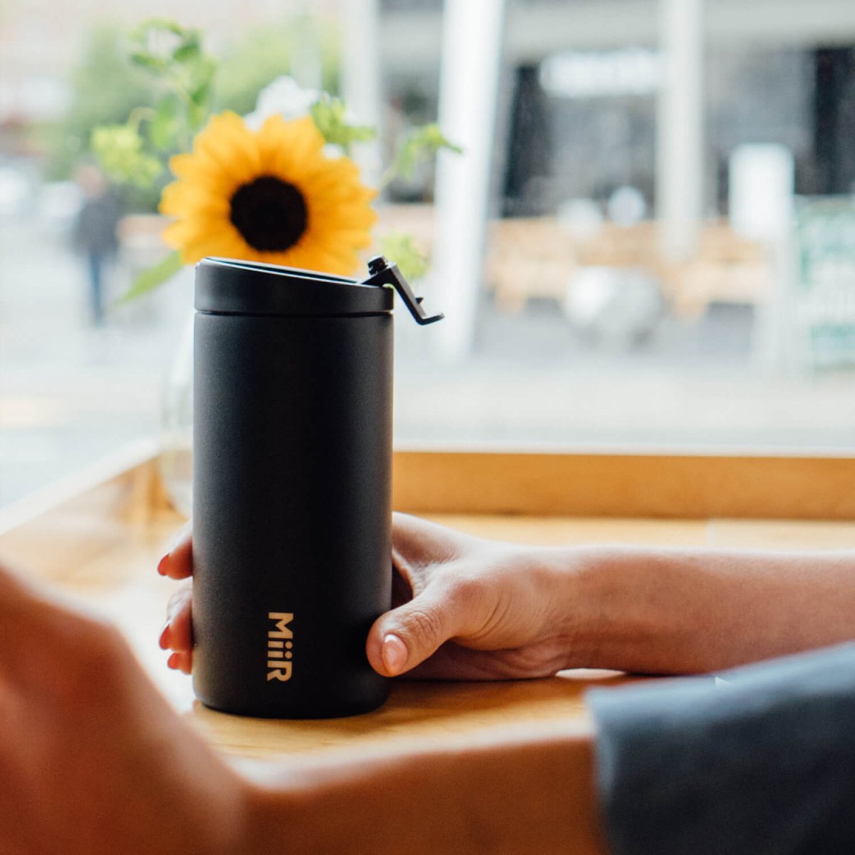 MiiR Flip Traveler 350 ml – Thermo-Becher für unterwegs