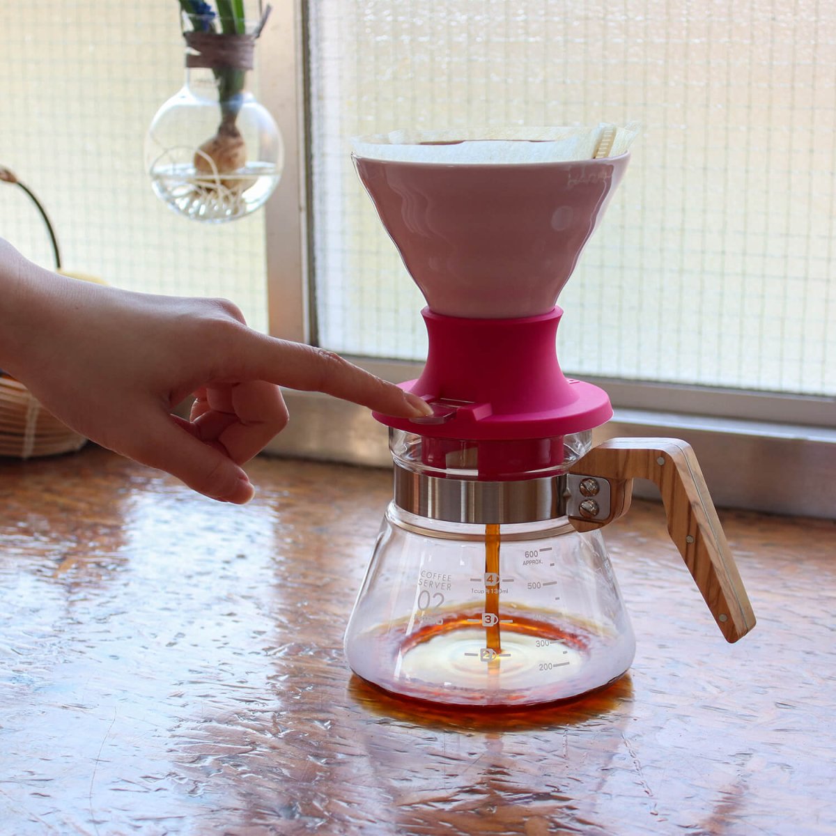 Hario Ceramic Immersion Switch V60-02 – Hybrid-Brewer (Immersion + Pour-Over)