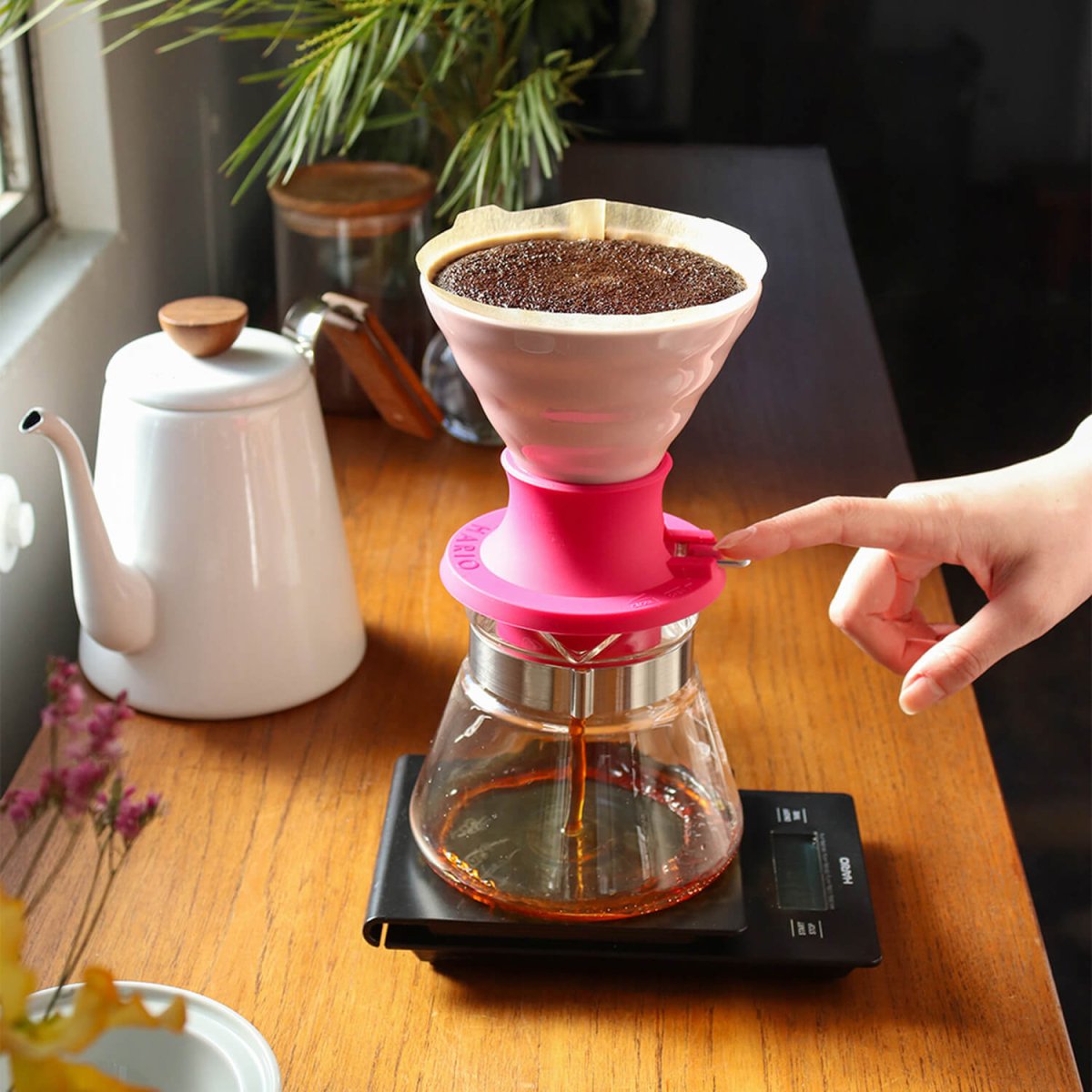 Hario Ceramic Immersion Switch V60-02 – Hybrid-Brewer (Immersion + Pour-Over)