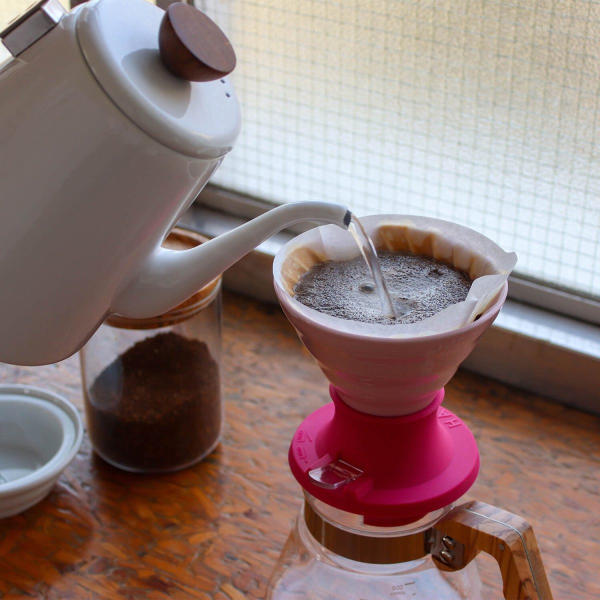 Hario Ceramic Immersion Switch V60-02 – Hybrid-Brewer (Immersion + Pour-Over)