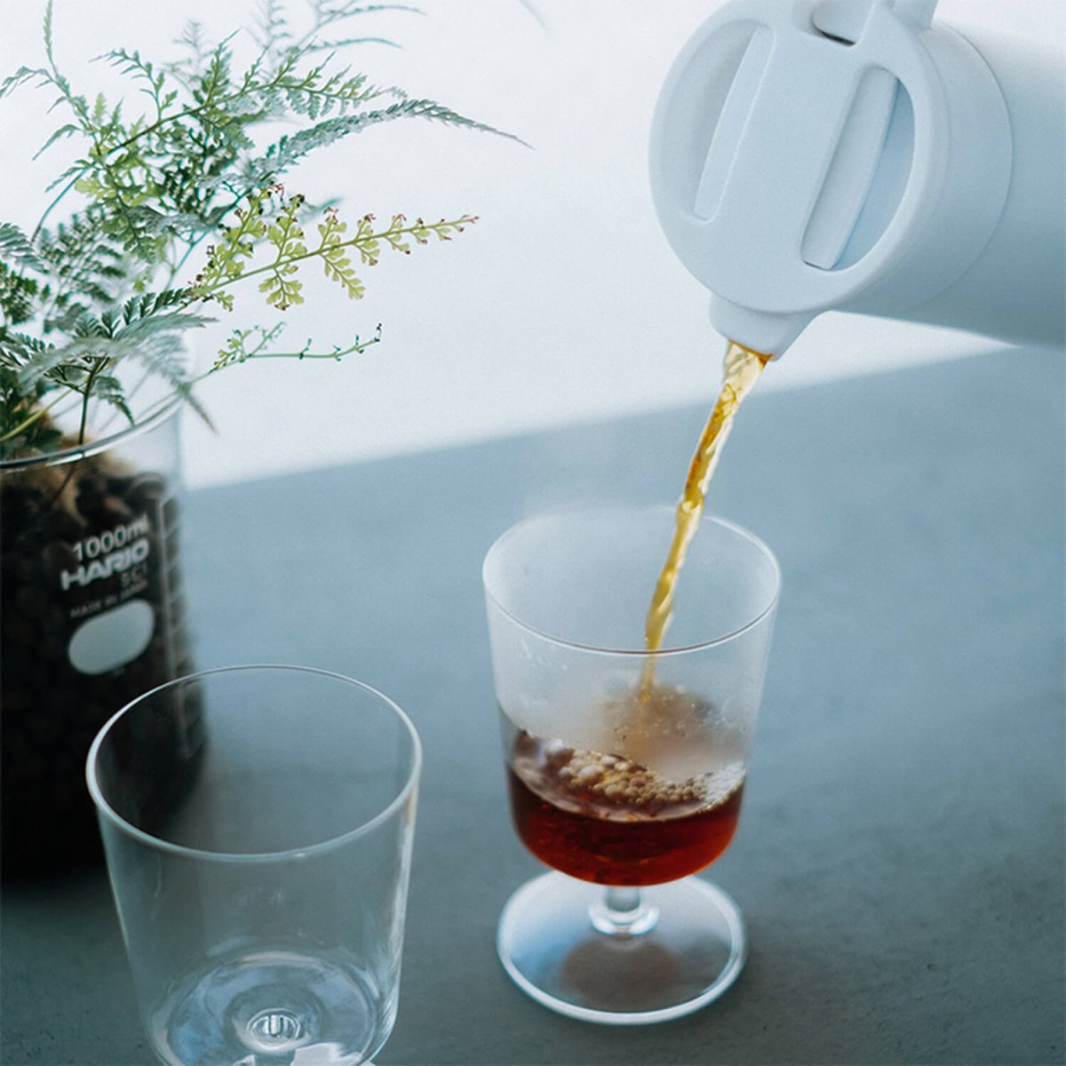 Hario Thermo-Server mit Keramik-Beschichtung – 600 ml isolierte Kaffee-Karaffe